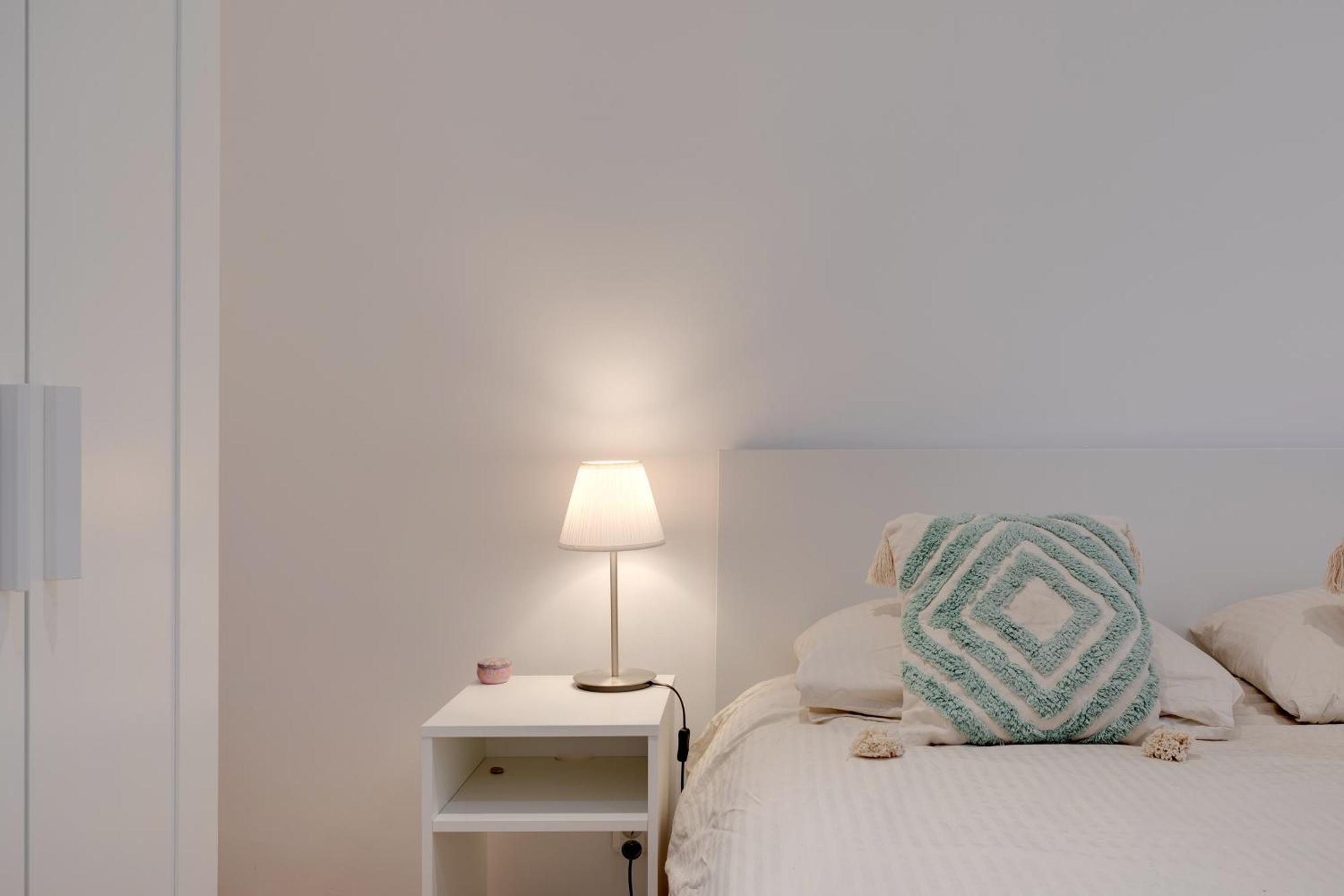 Newly Renovated Charming Downtown Apartment 昂蒂布 外观 照片